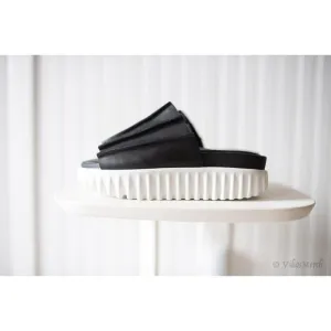 Free People 4CCCCEES Pleats and Thank You Slides Sandals 39 NEW