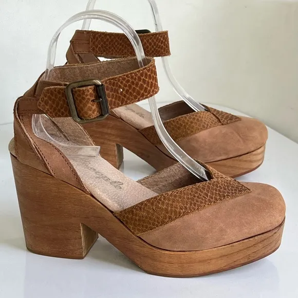 Free People &quot;Walk This Way&quot; Clogs Sandals Size 37 / US 6.5