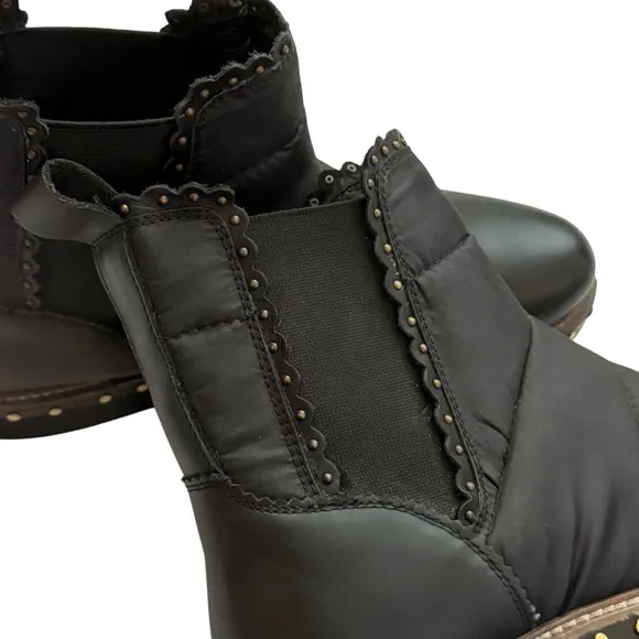 Free People Atlas Puffer Chelsea Boot Black Size 9/ 9.5
