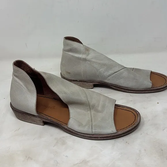Free People Mont Blanc Leather Cut Away Sandals light grey D’orsay size 37