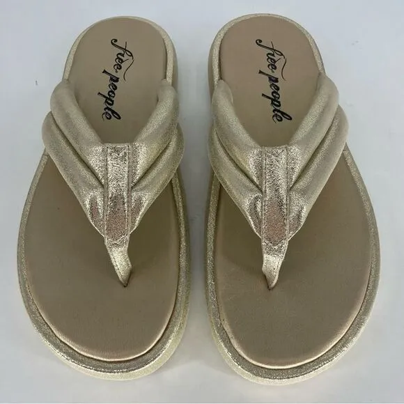 FREE PEOPLE NWT WONDERLAND THONG SANDALS GOLD CHUNKY SILHOUETTE