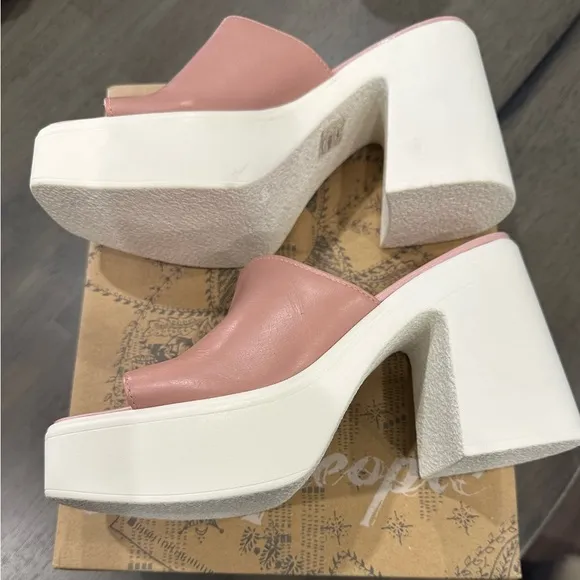 FREE PEOPLE 'Zoe' Platform Slide Sandal in Pink Size 8/39