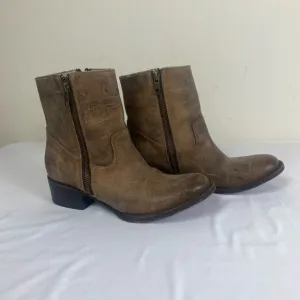 Freebird 7 brown Leather Ankle Boots with double zipper perfectly distressed