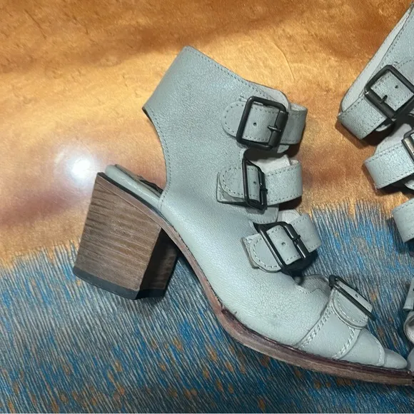 Freebird by Steven Quail Leather Buckle Strapy Gladiator Sandals size 6