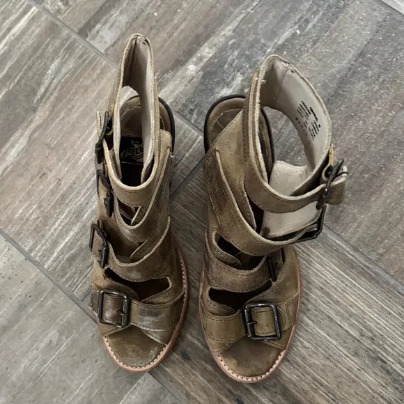 Freebird Quail sandals size 6