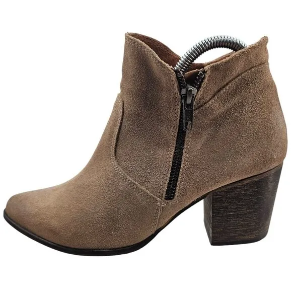 Freebird Womens 8 Rock Suede Ankle Boots Tan Side Zip Heeled Pointed Toe