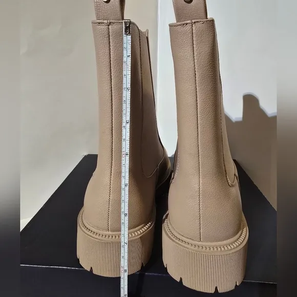 French Connection Women's Reyah Chelsea Lug Sole Boots, Size 7 Taupe color.