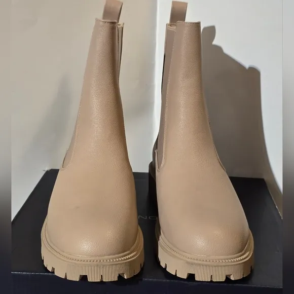 French Connection Women's Reyah Chelsea Lug Sole Boots, Size 7 Taupe color.