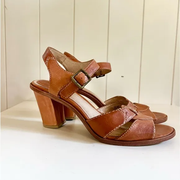 Frye and Company Sofia Stitch heeled sandals shoes Leather Upper Size 9.5M brown