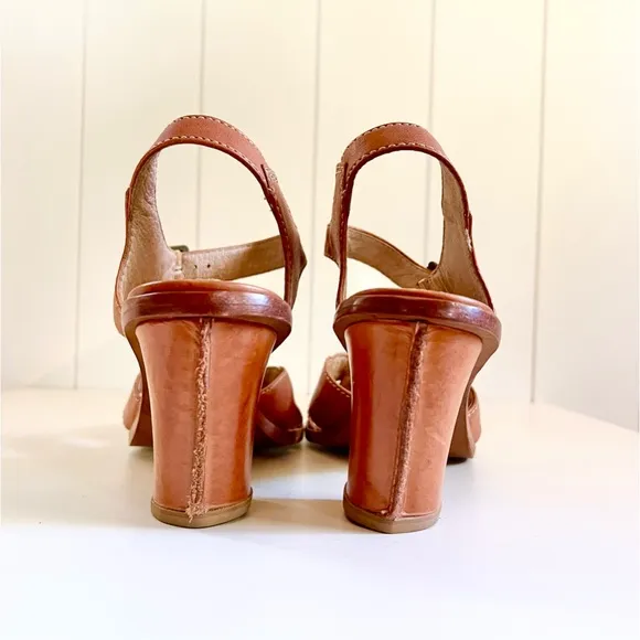 Frye and Company Sofia Stitch heeled sandals shoes Leather Upper Size 9.5M brown