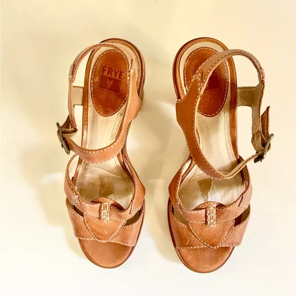 Frye and Company Sofia Stitch heeled sandals shoes Leather Upper Size 9.5M brown