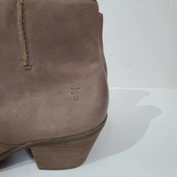 Frye boots Judith seam ankle boots toupe