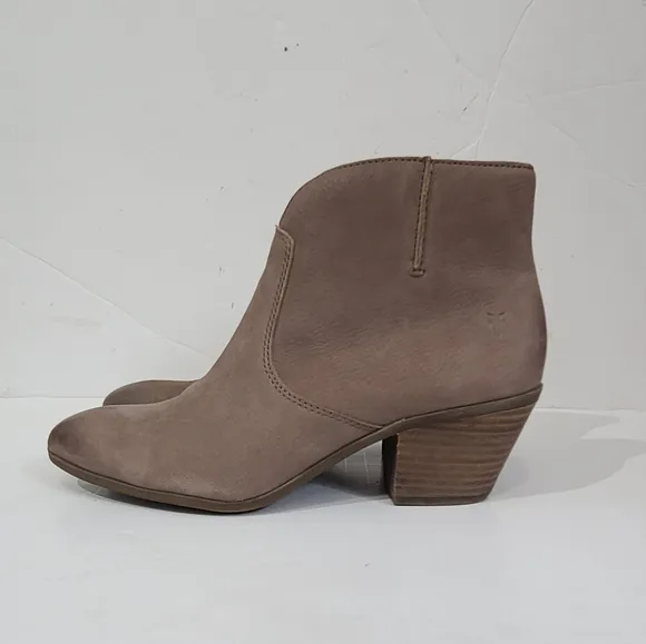 Frye boots Judith seam ankle boots toupe