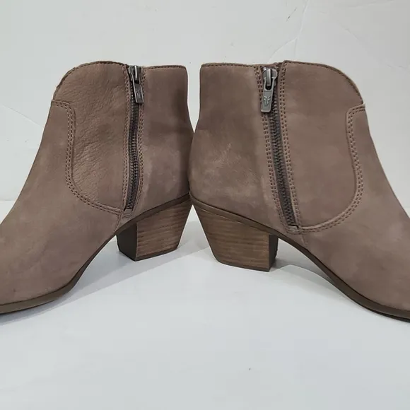 Frye boots Judith seam ankle boots toupe