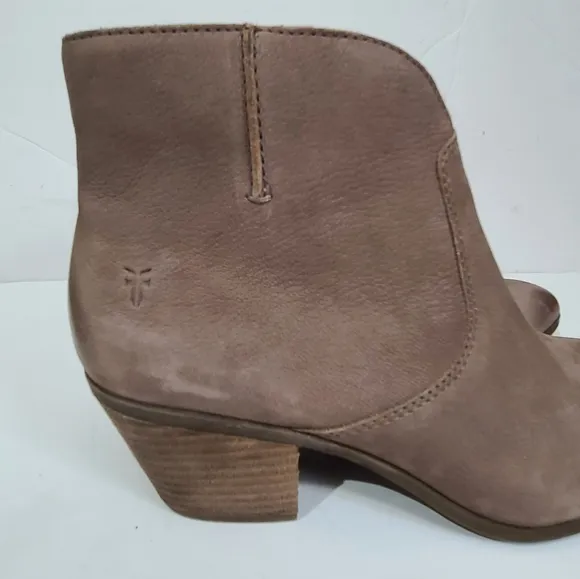Frye boots Judith seam ankle boots toupe