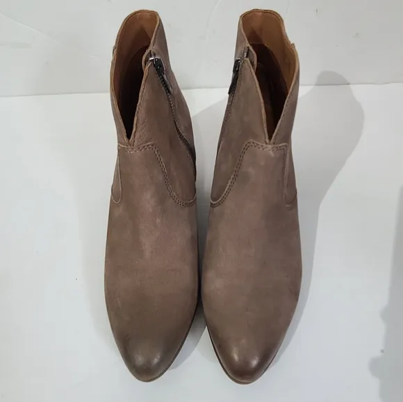 Frye boots Judith seam ankle boots toupe