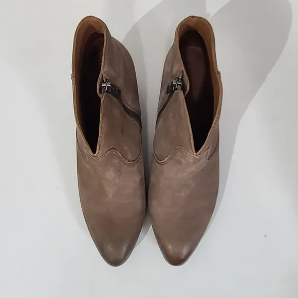 Frye boots Judith seam ankle boots toupe
