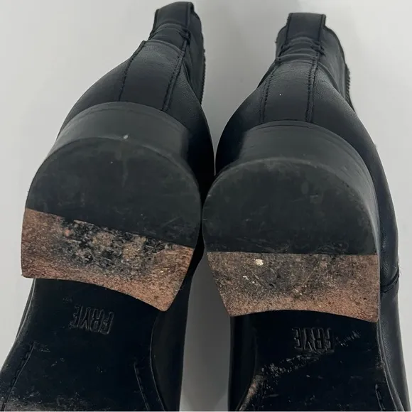 Frye Carly chelsea black leather ankle boots