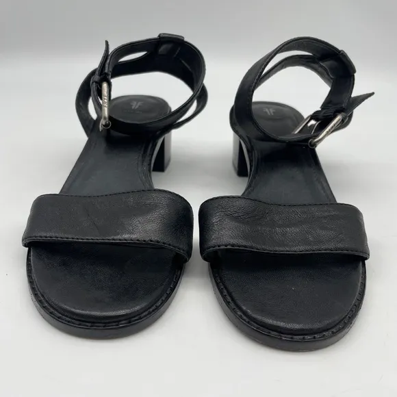Frye CINDY Black leather strappy sandals. Size 7.5