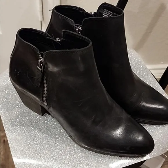 Frye Judith Zip Bootie- Black