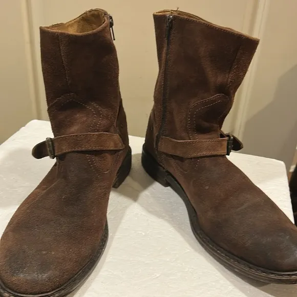 Frye men’s brown suede leather buckle side zipper calf length boots size 10.5