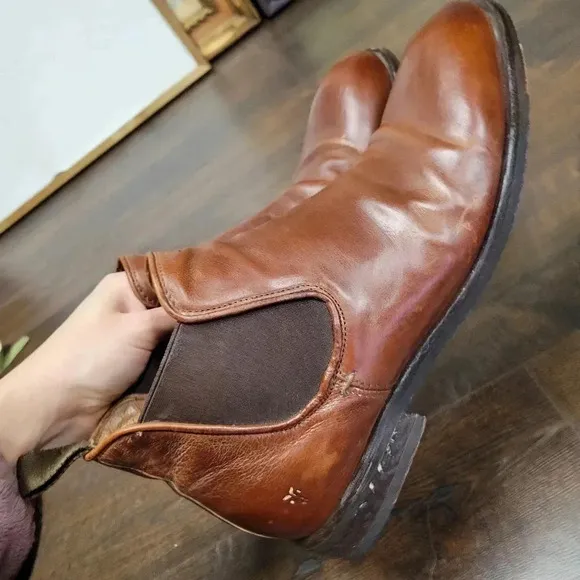 Frye Men's Grant Chelsea Leather Boots  Cognac Brown Size 9