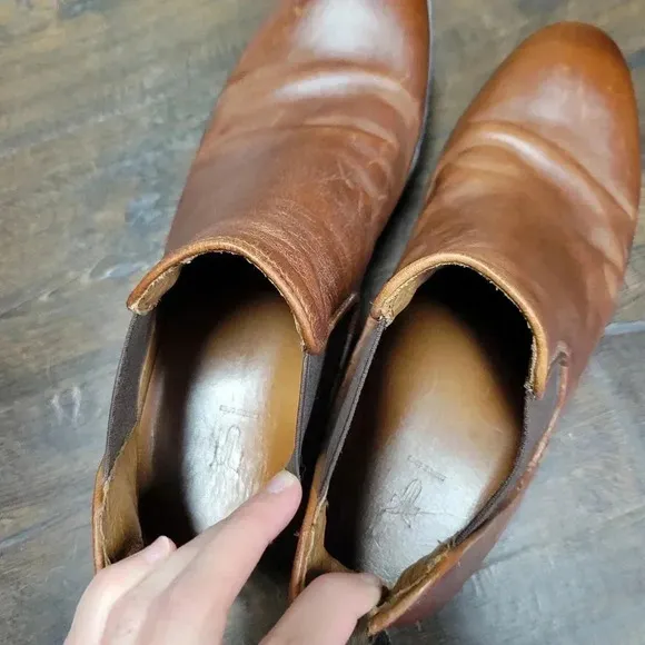 Frye Men's Grant Chelsea Leather Boots  Cognac Brown Size 9