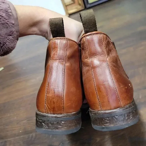 Frye Men's Grant Chelsea Leather Boots  Cognac Brown Size 9