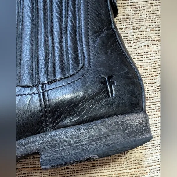 Frye Phillip Chelsea Black Leather Boots EUC
