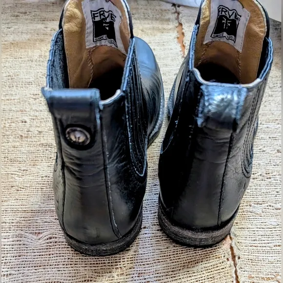 Frye Phillip Chelsea Black Leather Boots EUC