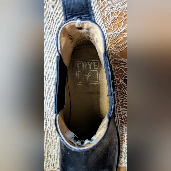 Frye Phillip Chelsea Black Leather Boots EUC