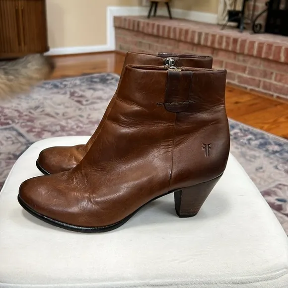 FRYE Phoebe Bootie Women's Side Zipper, Brown Leather Ankle Boot