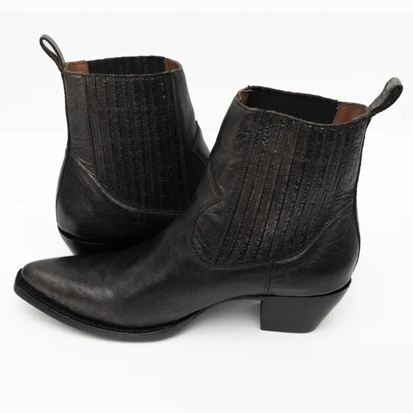 Frye. Sacha Chelsea Boot.