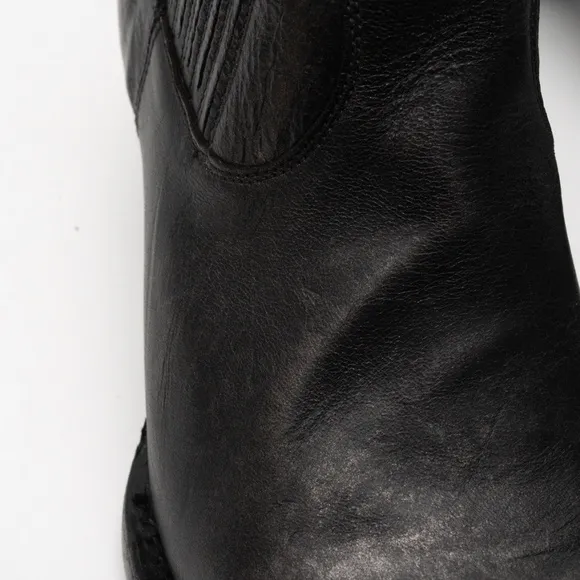 Frye. Sacha Chelsea Boot.