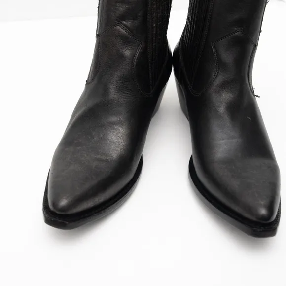 Frye. Sacha Chelsea Boot.