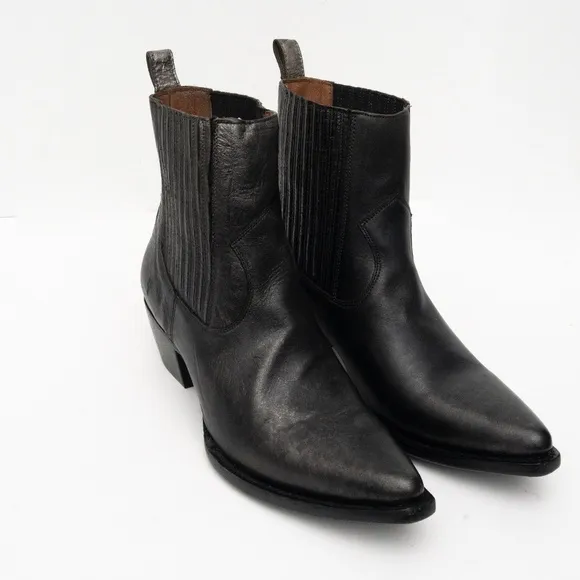 Frye. Sacha Chelsea Boot.