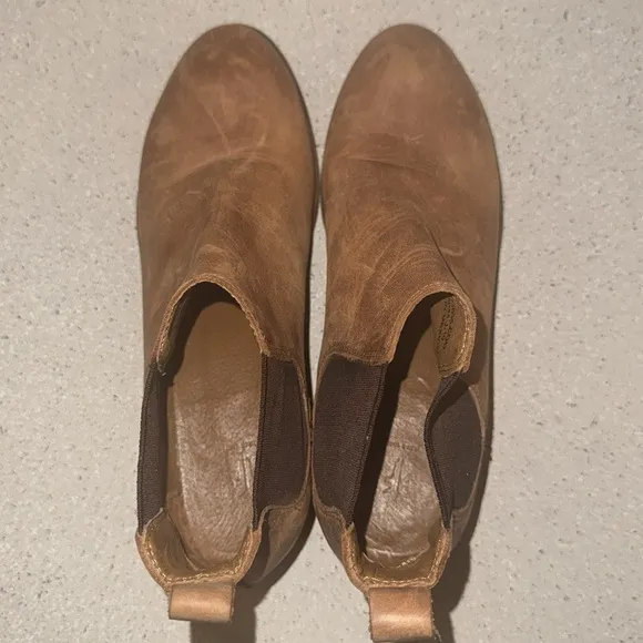 Frye Women’s Chelsea Brown Leather Boots Size 7‎