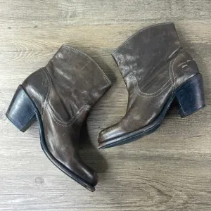 Frye Women’s Leather Leslie 76751 Brown  Ankle Side Zip Booties Boots, size 8.5