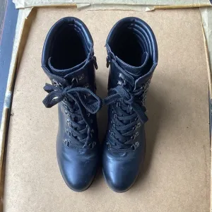 G by Guess Women's Black Lace-Up Boots with side zipper, size 8.5