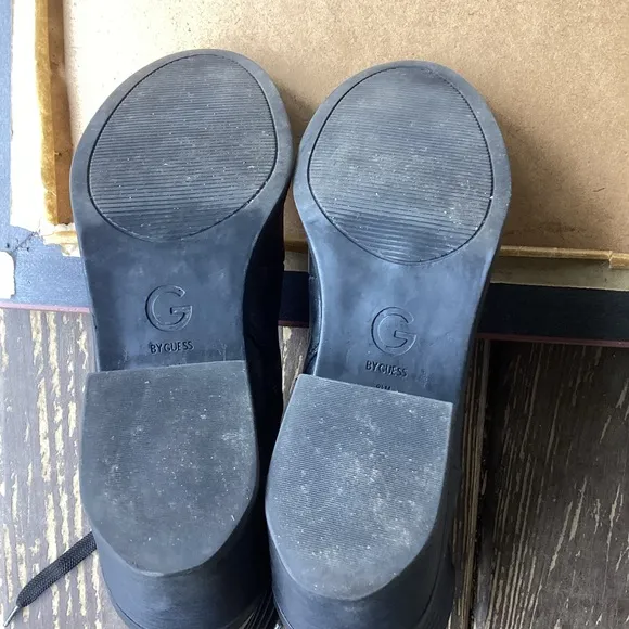 G by Guess Women's Black Lace-Up Boots with side zipper, size 8.5
