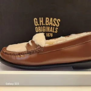 G. H Bass &quot;Whitney&quot; Shearling Whiskey Loafers. NIB. Size 10