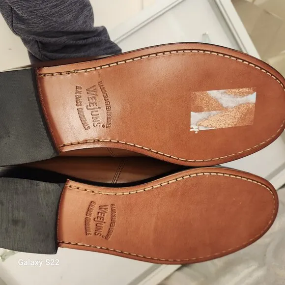 G. H Bass &quot;Whitney&quot; Shearling Whiskey Loafers. NIB. Size 10