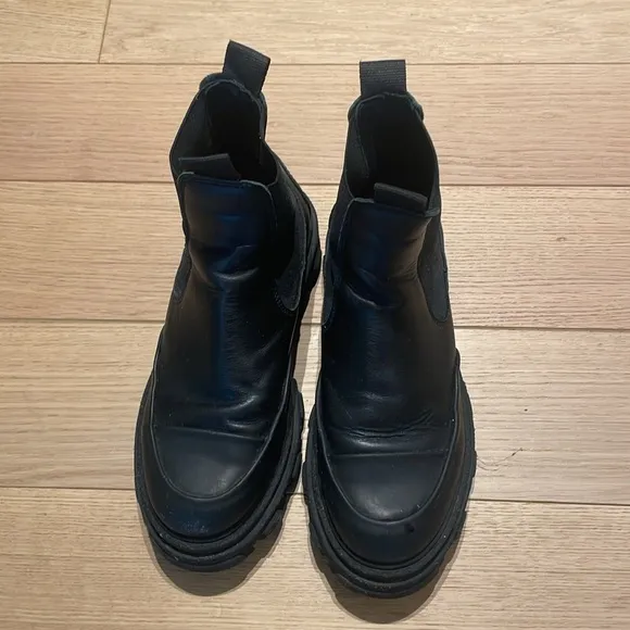 Ganni Black Chelsea Boots Low
