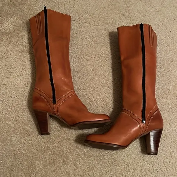 Genuine leather vintage knee-high boots size 8