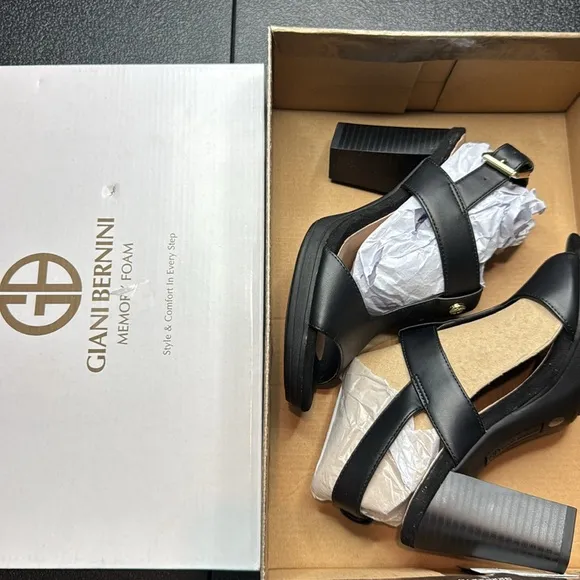 Gianni Bernini Paulette Womens Faux Leather Buckle Slingback Sandals Black