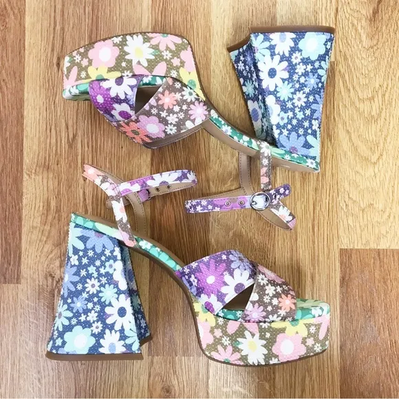 GIANNI BINI Ulti-Mate 70s Floral Platform Sandals Strappy Chunky Heel Size 8.5
