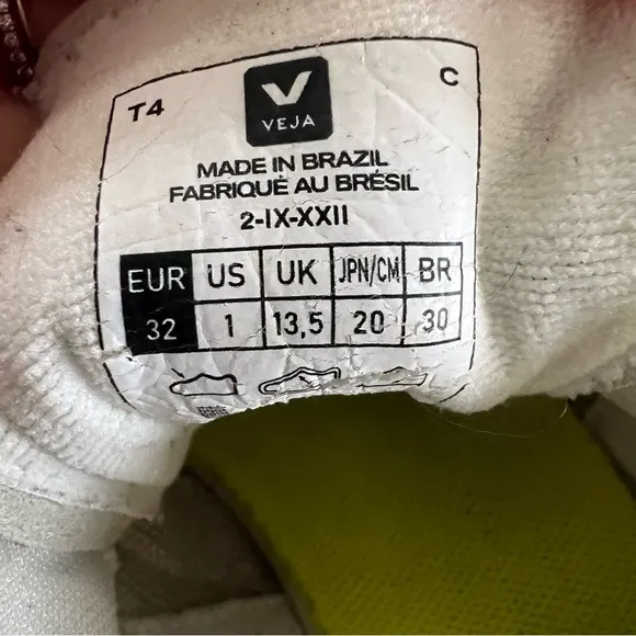 Girls Pink Veja Sneakers