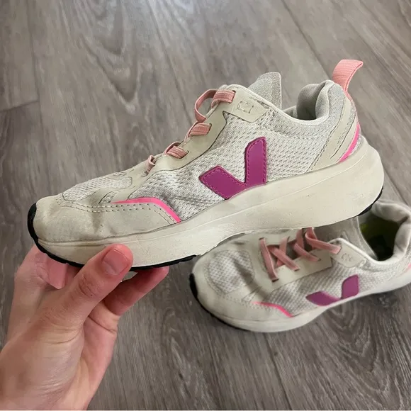 Girls Pink Veja Sneakers