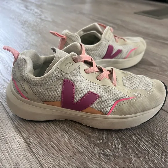 Girls Pink Veja Sneakers