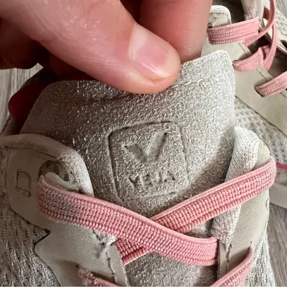 Girls Pink Veja Sneakers